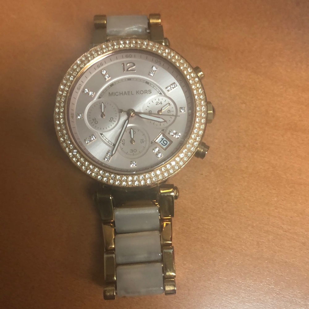 Mk watch
